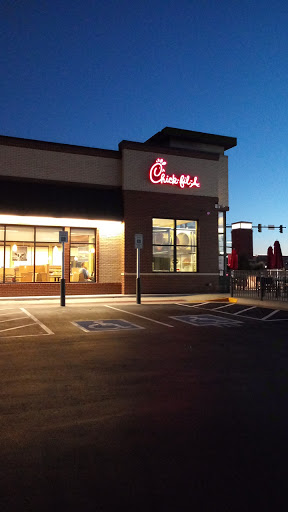 Fast Food Restaurant «Chick-fil-A», reviews and photos, 950 Cpl Max Donahue Ln, Highlands Ranch, CO 80129, USA