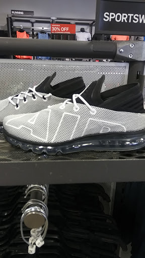 Clothing Store «Nike Factory Store», reviews and photos, 10801 Corkscrew Rd D-177, Estero, FL 33928, USA