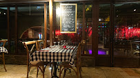Atmosphère du La Guinguette du Vieux Moulin - Restaurant Villeneuve-lès-Avignon à Villeneuve-lès-Avignon - n°11