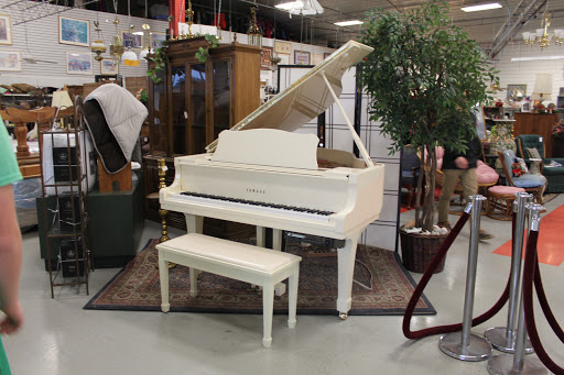 Thrift Store «Second Impressions Upscale Thrift Store», reviews and photos, 3750 S Westnedge Ave, Kalamazoo, MI 49008, USA