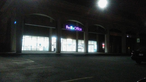 Print Shop «FedEx Office Print & Ship Center», reviews and photos, 23400 Michigan Ave #145, Dearborn, MI 48124, USA