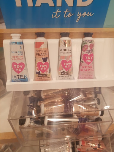 Cosmetics Store «Bath & Body Works», reviews and photos, 2300 Consumer Square, Mays Landing, NJ 08330, USA