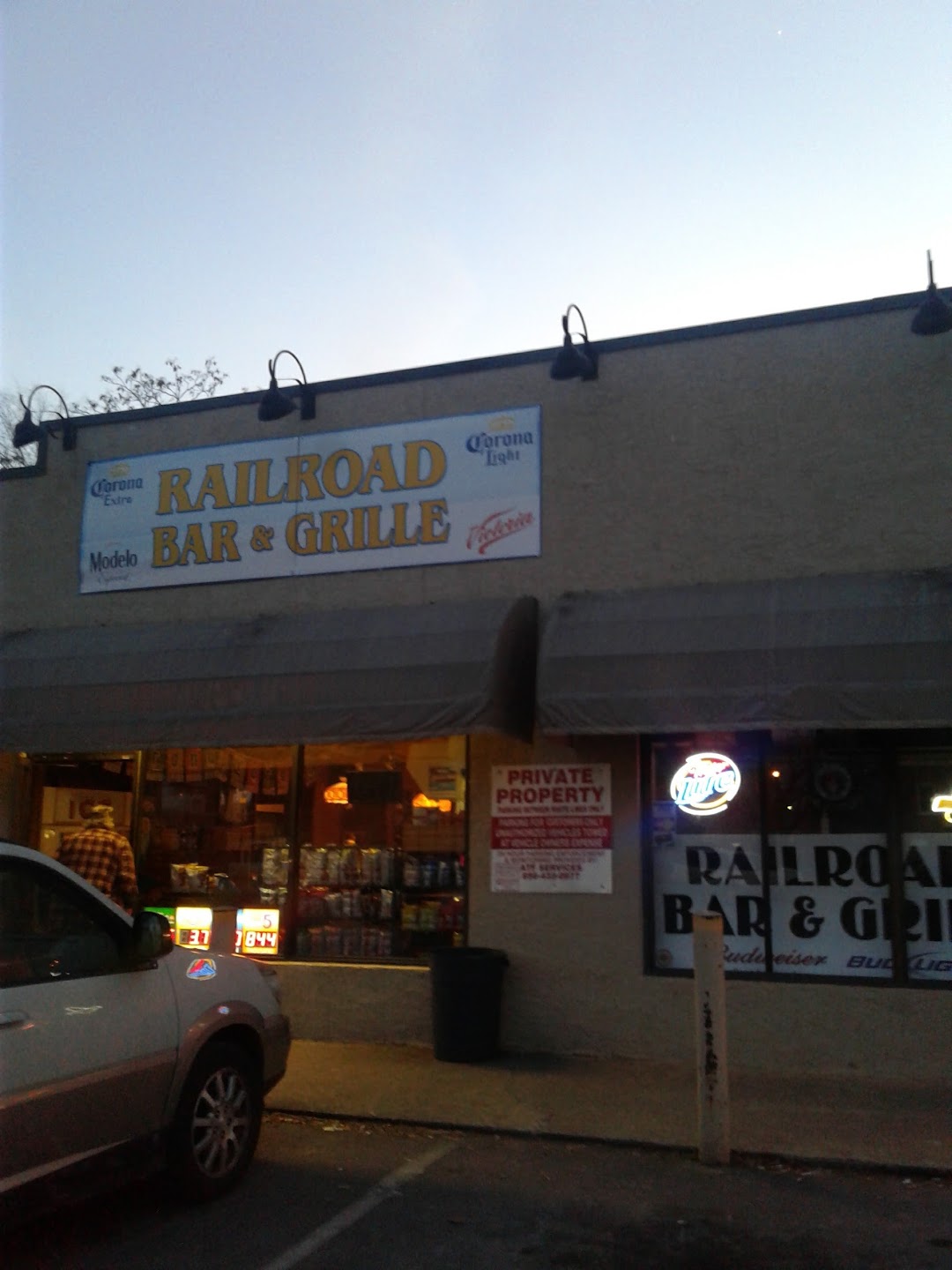 Railroad Bar and Grill