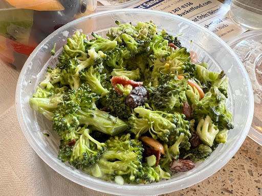 Sandwich Shop «The Picnic Basket», reviews and photos, 501 N Milwaukee Ave, Libertyville, IL 60048, USA