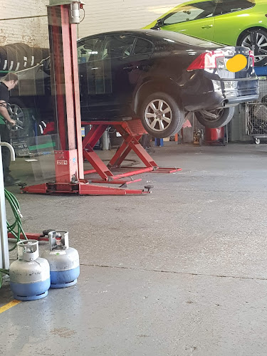 Reviews of ATS Euromaster Bedford in Bedford - Tire shop