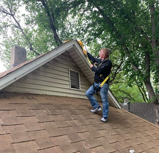 Roofing Contractor «Truett Roofing», reviews and photos, 210 S Pattie St, Wichita, KS 67211, USA