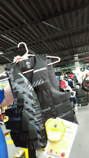 Motorcycle Dealer «Crossbay Motorsports of Howard Beach», reviews and photos, 164-01 Cross Bay Blvd, Howard Beach, NY 11414, USA