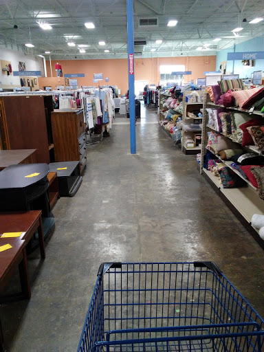 Thrift Store «St. Vincent de Paul Fenton Thrift Store», reviews and photos, 625 Gravois Rd, Fenton, MO 63026, USA