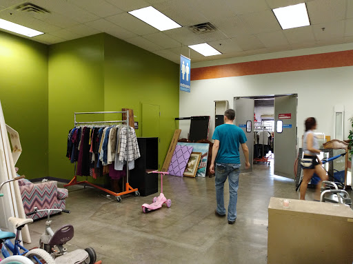 Thrift Store «Kyrene & Warner Goodwill Retail Store & Donation Center», reviews and photos, 575 W Warner Rd, Tempe, AZ 85284, USA