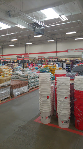 Home Improvement Store «Tractor Supply Co.», reviews and photos, 990 Tharp Rd, Yuba City, CA 95993, USA