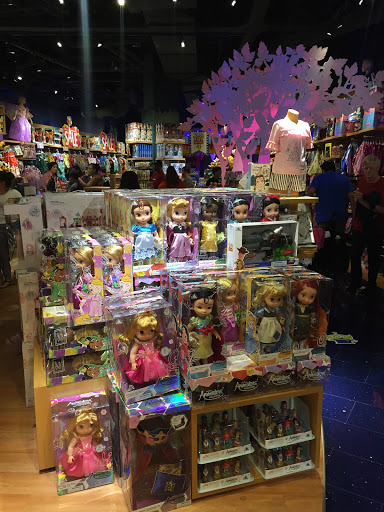Toy Store «Disney Store», reviews and photos, 1961 Chain Bridge Rd, McLean, VA 22102, USA
