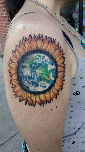 Tattoo Shop «Altar Tattoo and Piercing», reviews and photos, 506 Main St, Stroudsburg, PA 18360, USA