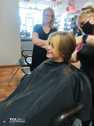 Hair Salon «Cost Cutters», reviews and photos, Cost Cutters, 392 Cox Creek Pkwy, Florence, AL 35630, USA