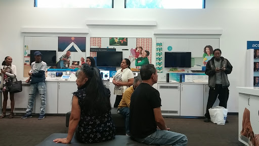 Cable Company «Cox Solutions Store», reviews and photos, 750 N Rancho Dr, Las Vegas, NV 89106, USA