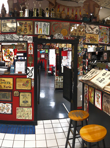 New Life Tattoos, 404 E Green St, Champaign, IL 61820, USA, 