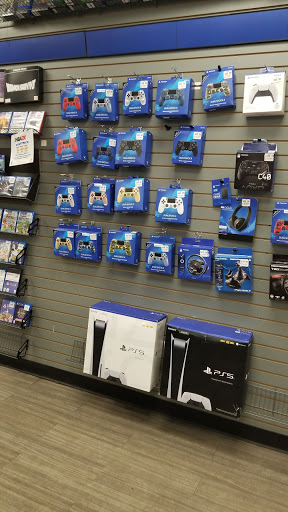 Video Game Store «GameStop», reviews and photos, 163-8 Jamaica Ave, Jamaica, NY 11432, USA