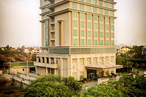 Goldfinch Hotel Delhi NCR image