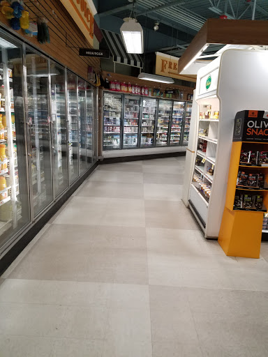 Supermarket «Mc Quade Supermarket», reviews and photos, 6 Clarke St, Jamestown, RI 02835, USA