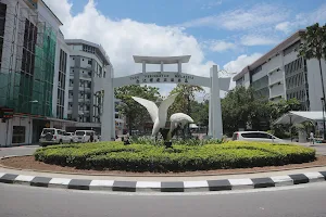 Malaysia Monument image