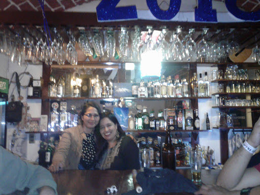 La Luna Pub Music Bar