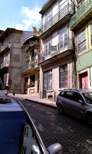 Rua dos Caldeireiros 104, Porto, Portugal