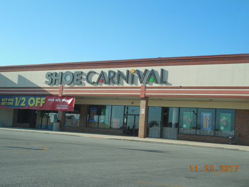 Shoe Store «Shoe Carnival», reviews and photos, 4835 W 77th St, Burbank, IL 60459, USA