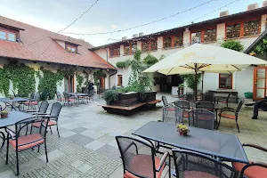 Restaurace U Hraběnky image