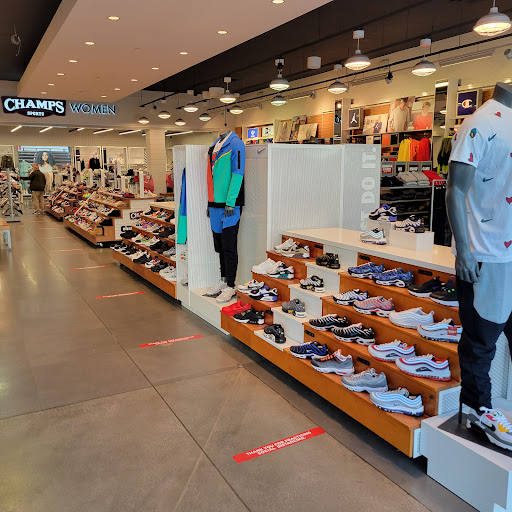 Sporting Goods Store «Champs Sports», reviews and photos, 1248 3rd Street Promenade, Santa Monica, CA 90401, USA