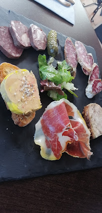 Charcuterie du Restaurant français La Fontaine aux Grives à Quint-Fonsegrives - n°3