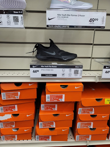 Sporting Goods Store «Academy Sports + Outdoors», reviews and photos, 1101 W Arbrook Blvd, Arlington, TX 76015, USA