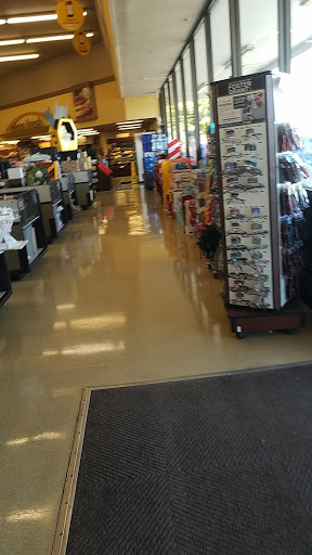 Grocery Store «Safeway», reviews and photos, 437 S King St, Leesburg, VA 20175, USA