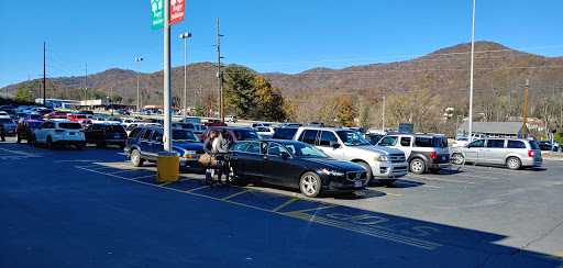Grocery Store «Ingles Supermarket», reviews and photos, 400 E U.S. Hwy 19E Bypass, Burnsville, NC 28714, USA