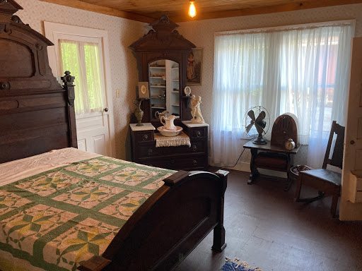 Tourist Attraction «Mystery Hill», reviews and photos, 129 Mystery Hill Ln, Blowing Rock, NC 28605, USA