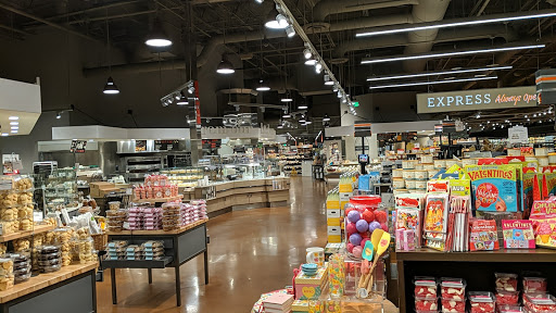 Gourmet Grocery Store «Metropolitan Market», reviews and photos, 2320 42nd Ave SW, Seattle, WA 98116, USA
