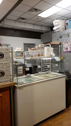 Cookie Shop «Insomnia Cookies», reviews and photos, 6470 N Sheridan Rd, Chicago, IL 60626, USA