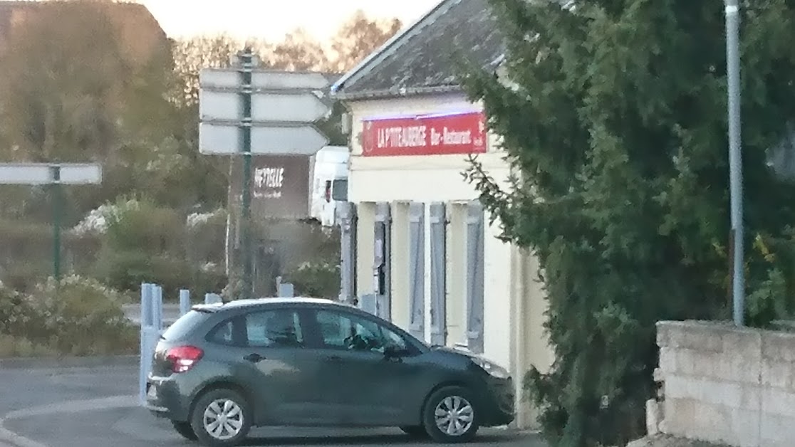 La Petite Auberge à Ciry-Salsogne