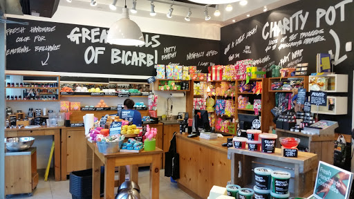 Cosmetics Store «LUSH Fresh handmade cosmetics», reviews and photos, 605 Lincoln Rd B, Miami Beach, FL 33139, USA