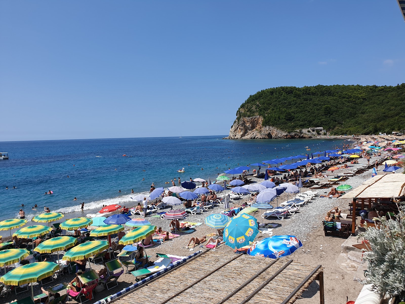 Φωτογραφία του Buljarica Beach - δημοφιλές μέρος μεταξύ λάτρεις της χαλάρωσης