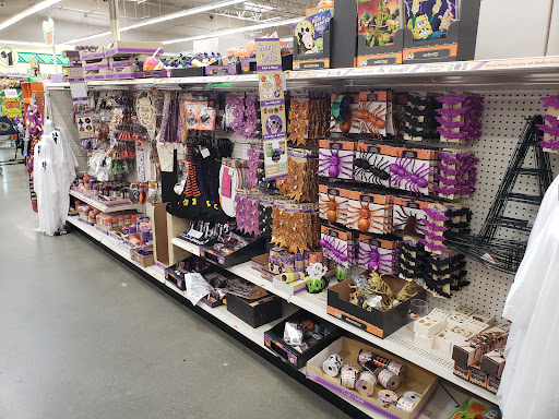 Dollar Store «Dollar Tree», reviews and photos, 25000 Blue Ravine Rd, Folsom, CA 95630, USA