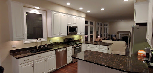 Paint Store «Calumet Paint & Wallpaper Inc. - Blue Island», reviews and photos, 12120 S Western Ave, Blue Island, IL 60406, USA