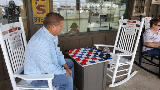 American Restaurant «Cracker Barrel Old Country Store», reviews and photos, 800 N Interstate Dr, Norman, OK 73072, USA