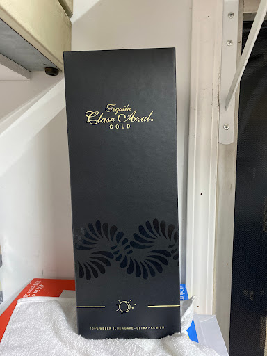 Liquor Store «D & M Liquor Store», reviews and photos, 595 Ralph David Abernathy Blvd, Atlanta, GA 30312, USA