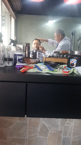 Comentários e avaliações sobre Ari Barbearia