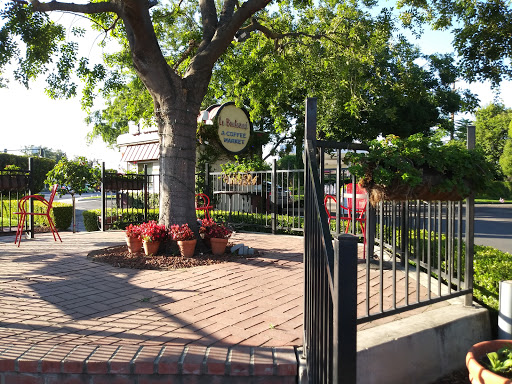 Coffee Shop «Le Boulevard», reviews and photos, 520 S Mooney Blvd, Visalia, CA 93277, USA
