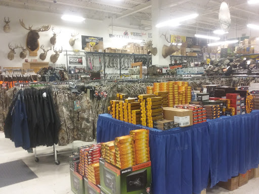 Sporting Goods Store «Davis Sport Shop», reviews and photos, 120 NY-17, Sloatsburg, NY 10974, USA