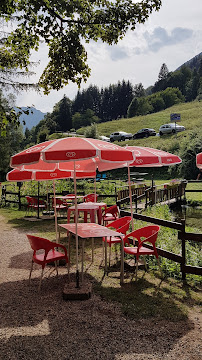 Atmosphère du Restaurant la peche a la truite à Saint-Pierre-d'Entremont - n°4