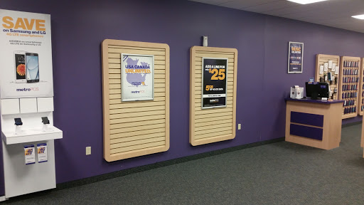 Cell Phone Store «MetroPCS Authorized Dealer», reviews and photos, 805 Capital Ave NE a, Battle Creek, MI 49017, USA