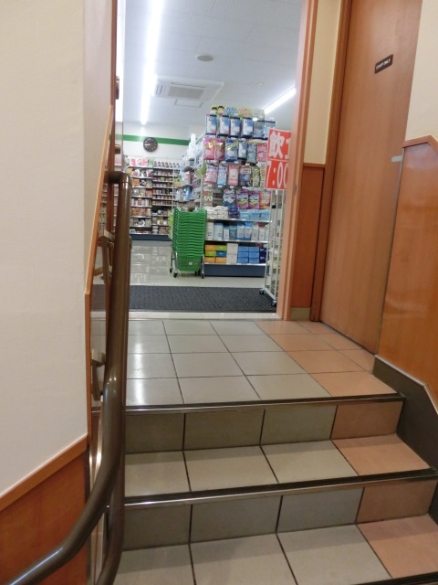 ファミリーマート 新宿神楽坂駅前店