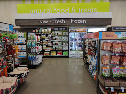 Pet Supply Store «Petco Animal Supplies», reviews and photos, 178 Township Blvd, Camillus, NY 13031, USA