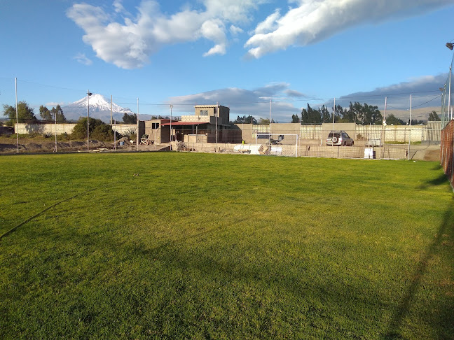 Opiniones de LOS CANCHEROS en Saquisili - Campo de fútbol